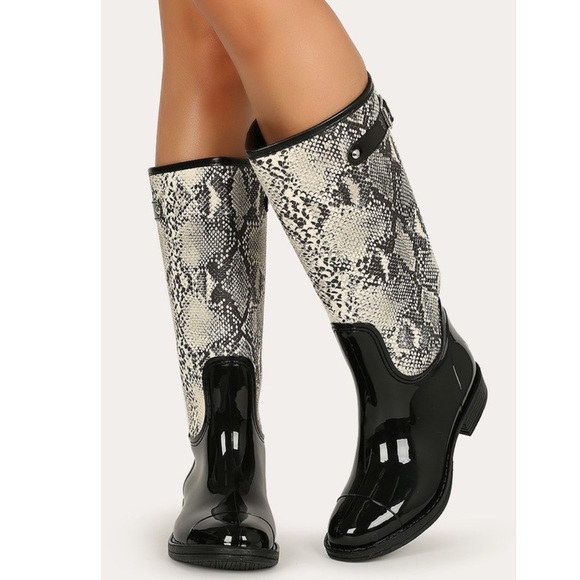 Snake Print Rain boots HP In SHOES - Picture 7 of 7